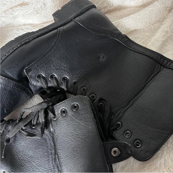 Disney Nightmare Before Christmas Black Skull Print Fold Combat Boots Size W 9 - Picture 6 of 8